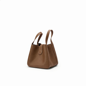 LYRIC Caramel-colored bucket bag